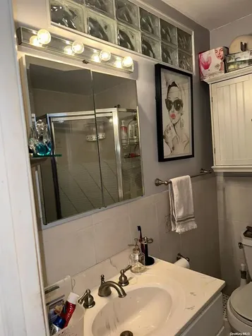 746 Vivian Court Baldwin NY 11510