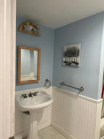 746 Vivian Court Baldwin NY 11510