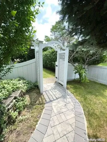 746 Vivian Court Baldwin NY 11510