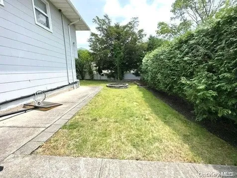 746 Vivian Court Baldwin NY 11510