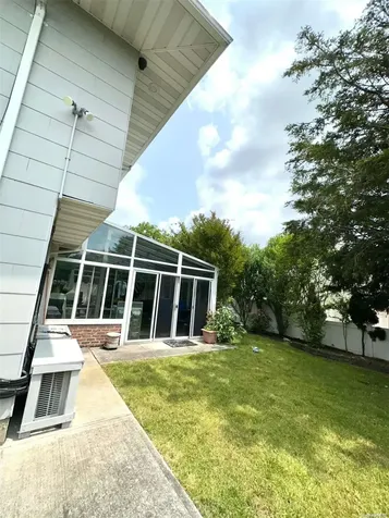 746 Vivian Court Baldwin NY 11510