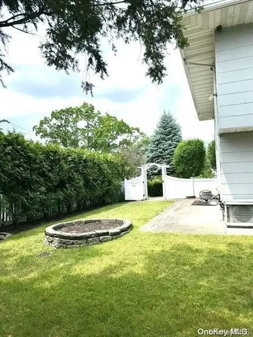 746 Vivian Court Baldwin NY 11510