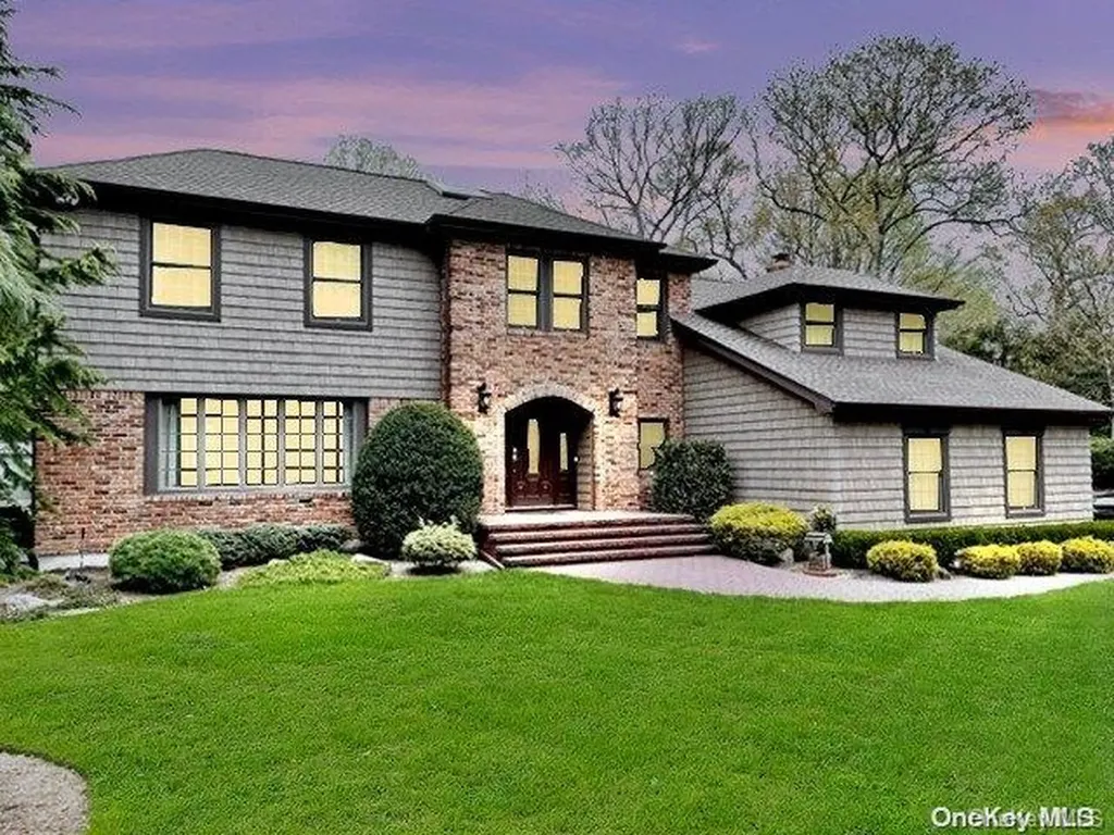 3 Tree Top Terrace Smithtown NY 11787