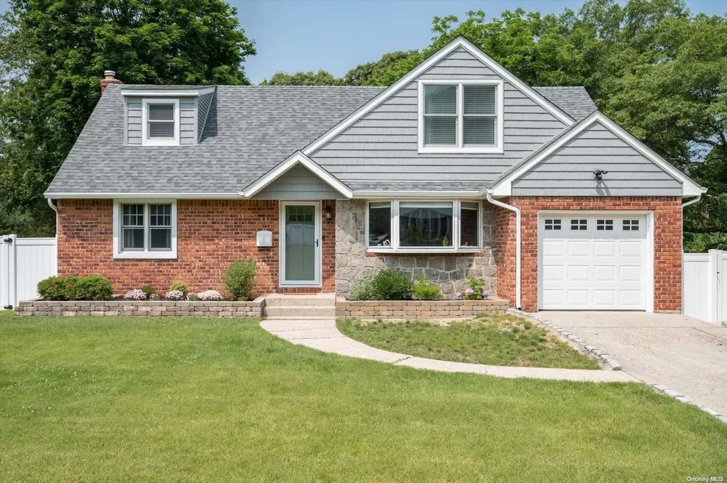 15 Franklin Drive Smithtown NY 11787