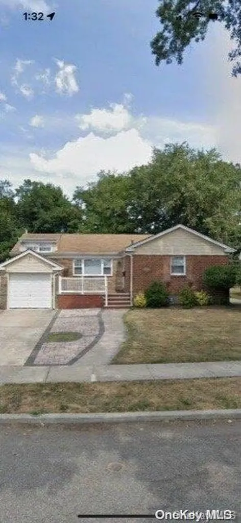 304 Arkansas Drive Valley Stream NY 11580