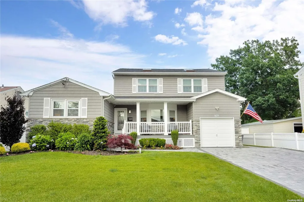 1129 Ruth Place North Bellmore NY 11710