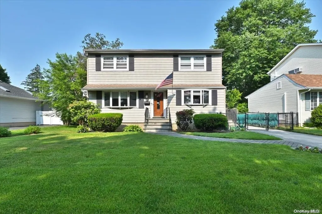 876 Mayer Drive Wantagh NY 11793