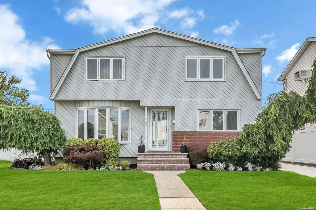 1052 Douglas Avenue Wantagh NY 11793