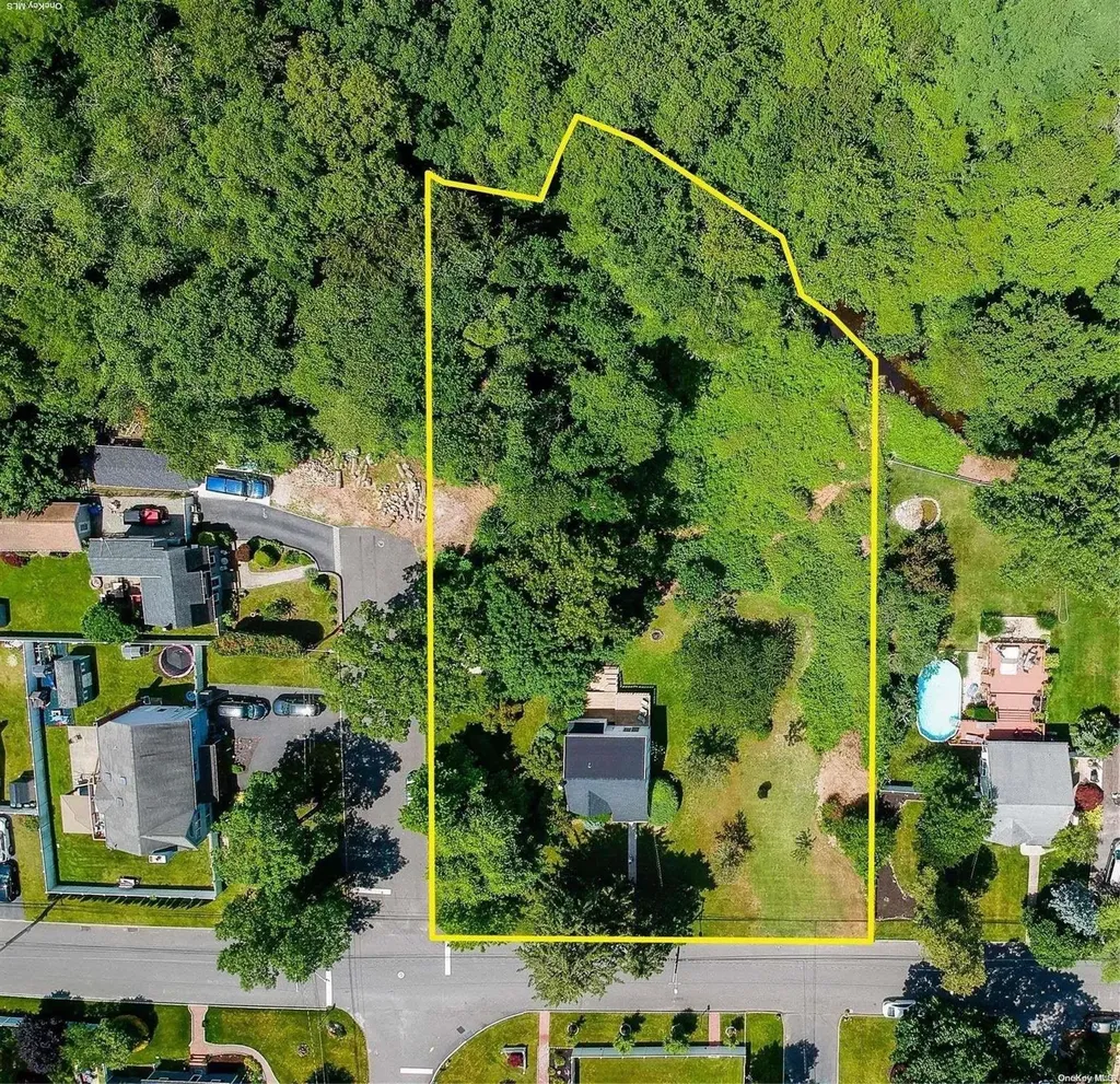 104 Freeman Avenue Islip NY 11751