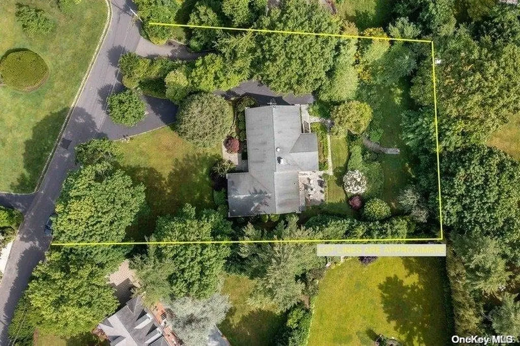 155 Bayview Road Manhasset NY 11030