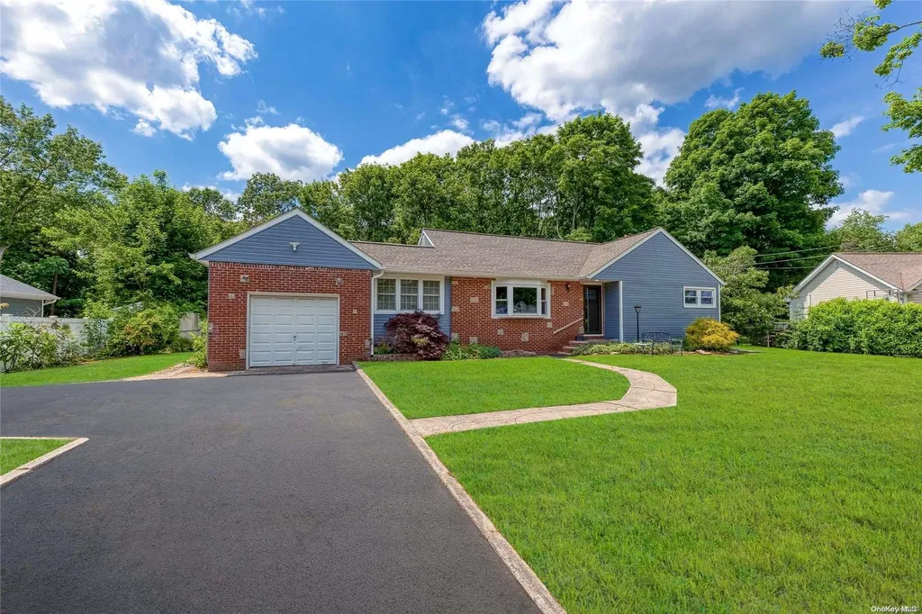 1164 Cassel Avenue Bay Shore NY 11706
