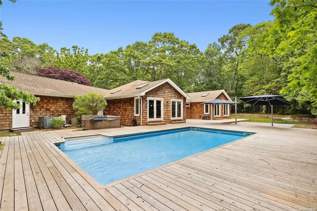18 N Cape Lane East Hampton NY 11937