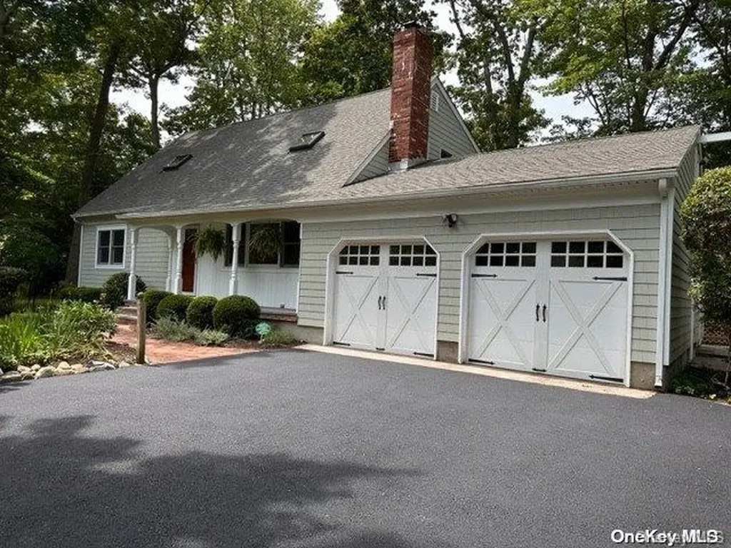 6 Triangle Drive Setauket NY 11733