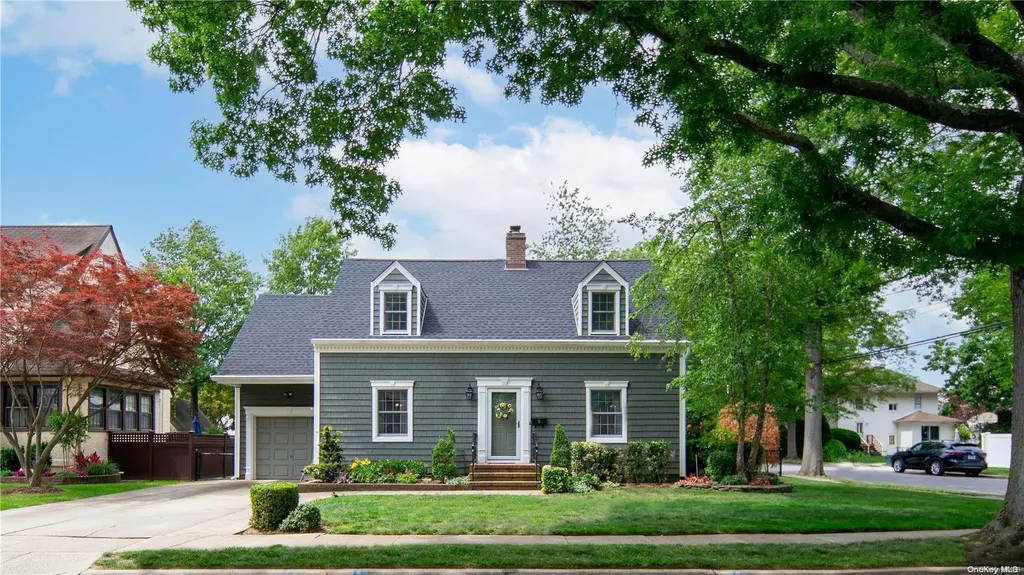 21 Sunset Avenue Lynbrook NY 11563