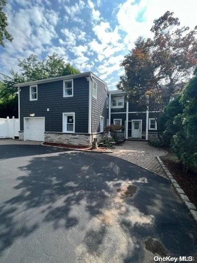 1900 Gregory Avenue Merrick NY 11566