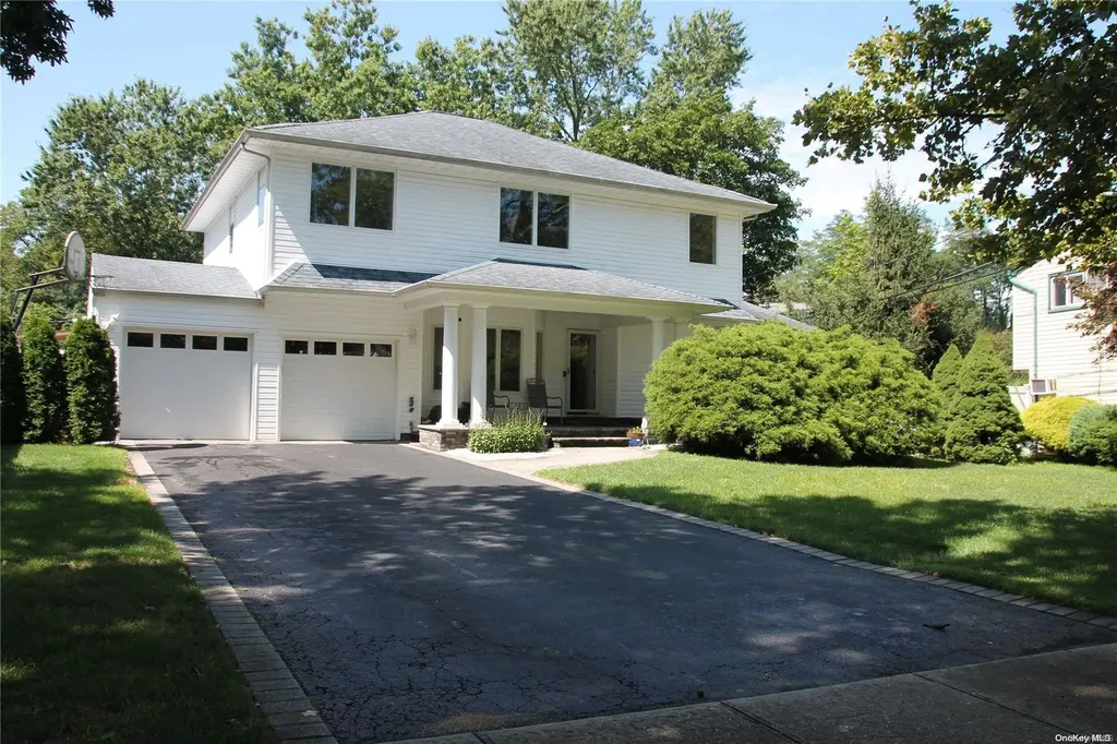 4 Wentworth Drive Dix Hills NY 11746