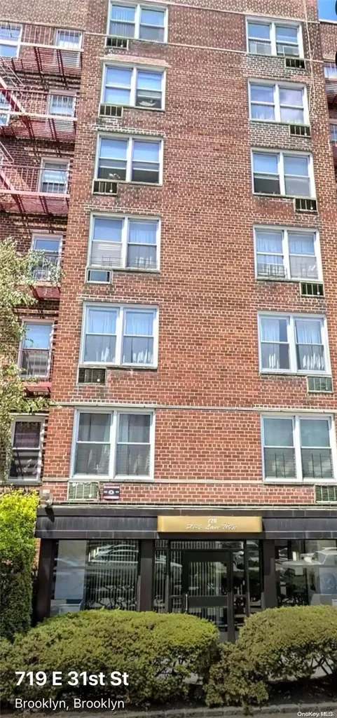 720 E31st Brooklyn NY 11210
