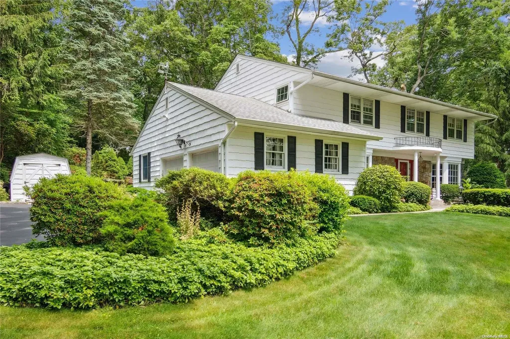 7 Durham Drive Dix Hills NY 11746