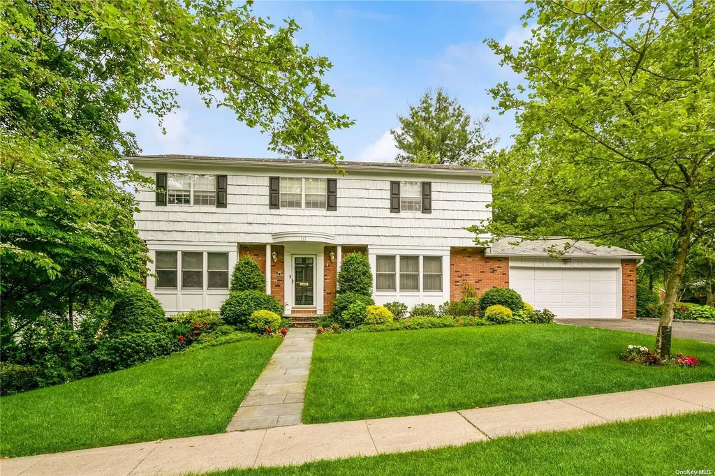 10 Dodford Road Great Neck NY 11021