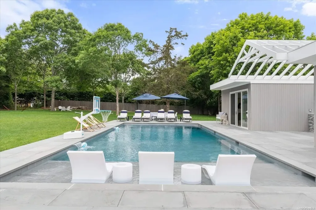12 Corwin Place Westhampton NY 11977