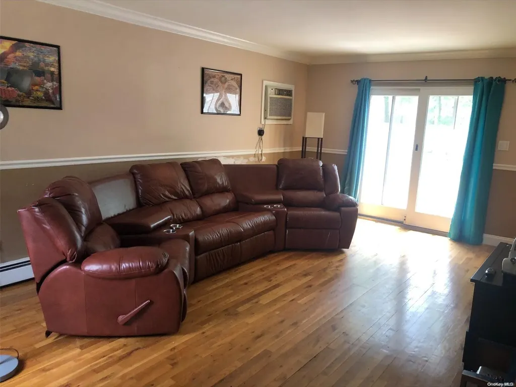 52 W Woodside Avenue Patchogue NY 11772