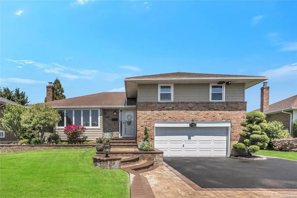 860 Bromton Drive Westbury NY 11590