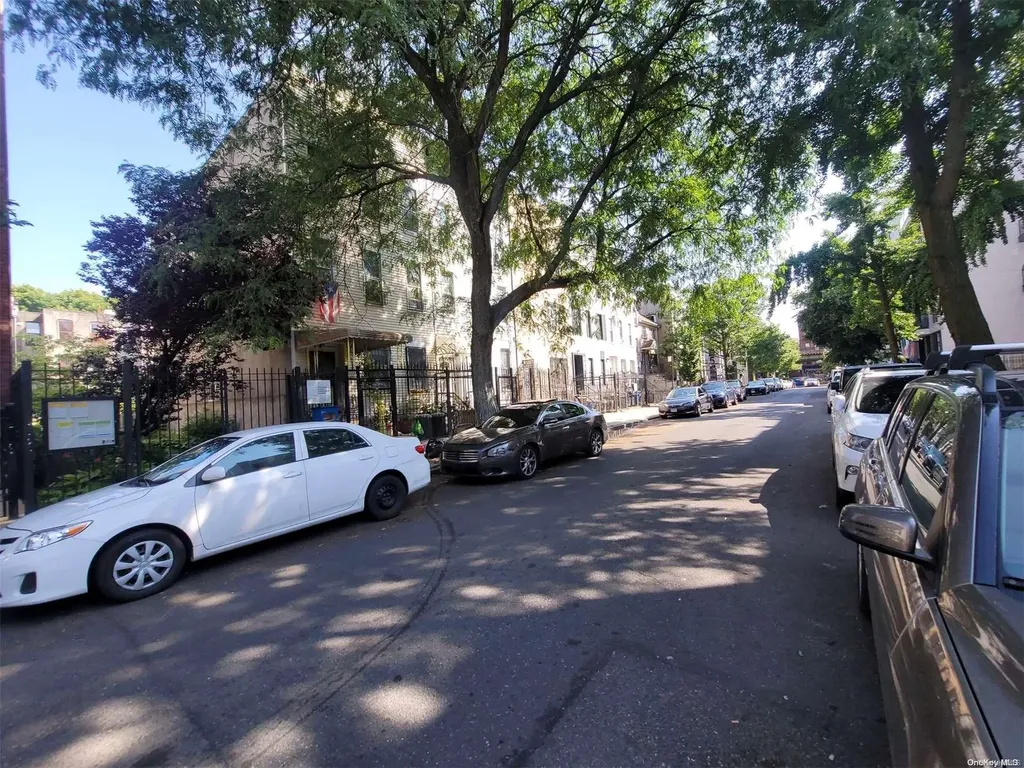 972 Madison Street Brooklyn NY 11221