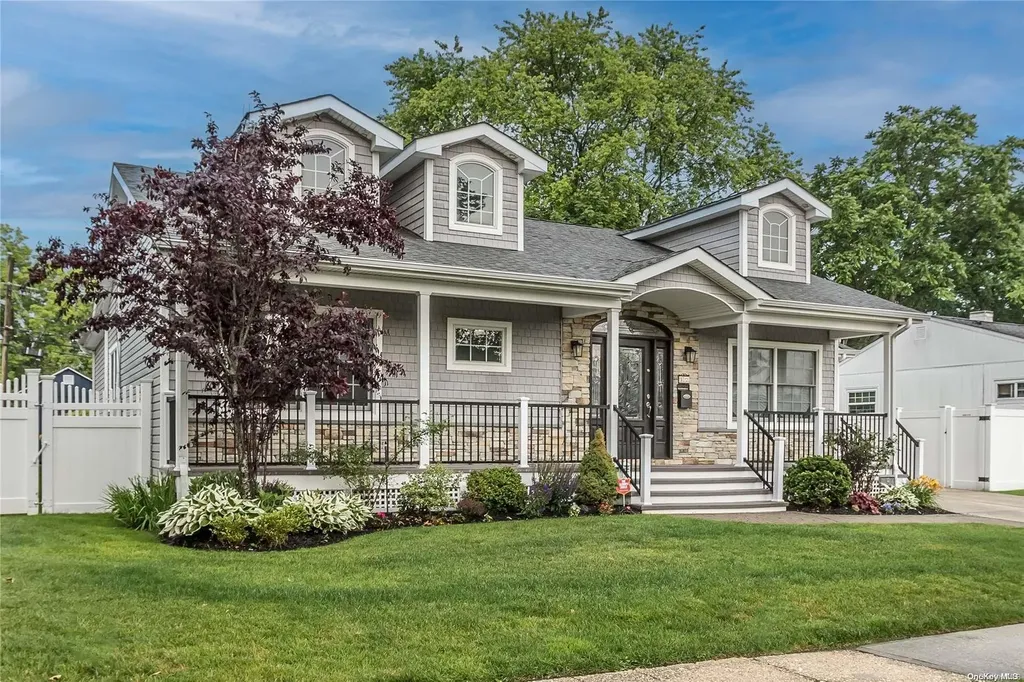 12 Terry Lane Plainview NY 11803