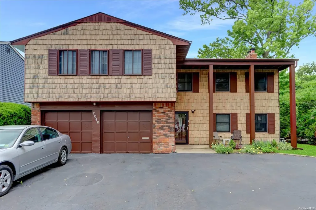 2040 Vine Drive Merrick NY 11566