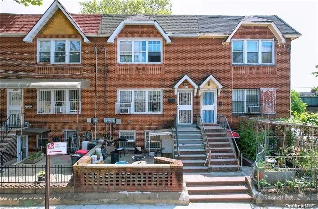 2481 E 15th Street Brooklyn NY 11235