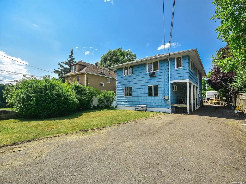 6 Walnut Street Glen Head NY 11545
