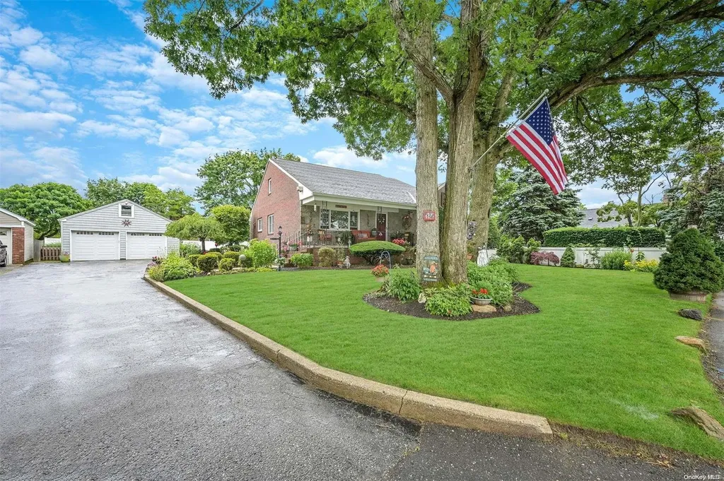 12 Korol Street Bay Shore NY 11706