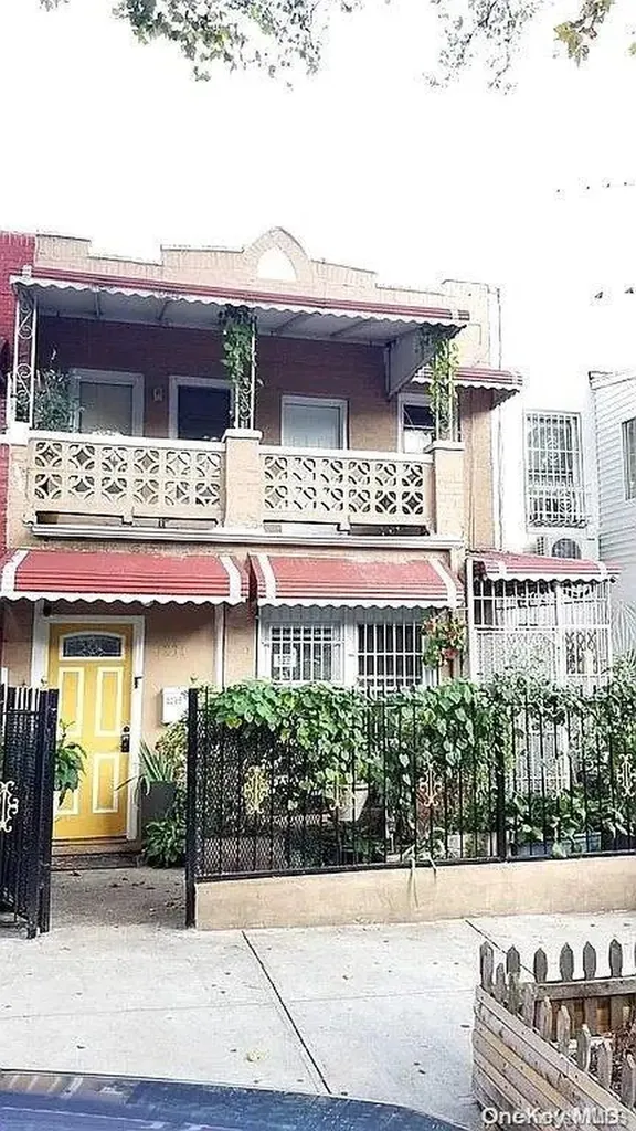 1234 Manor Avenue Bronx NY 10472