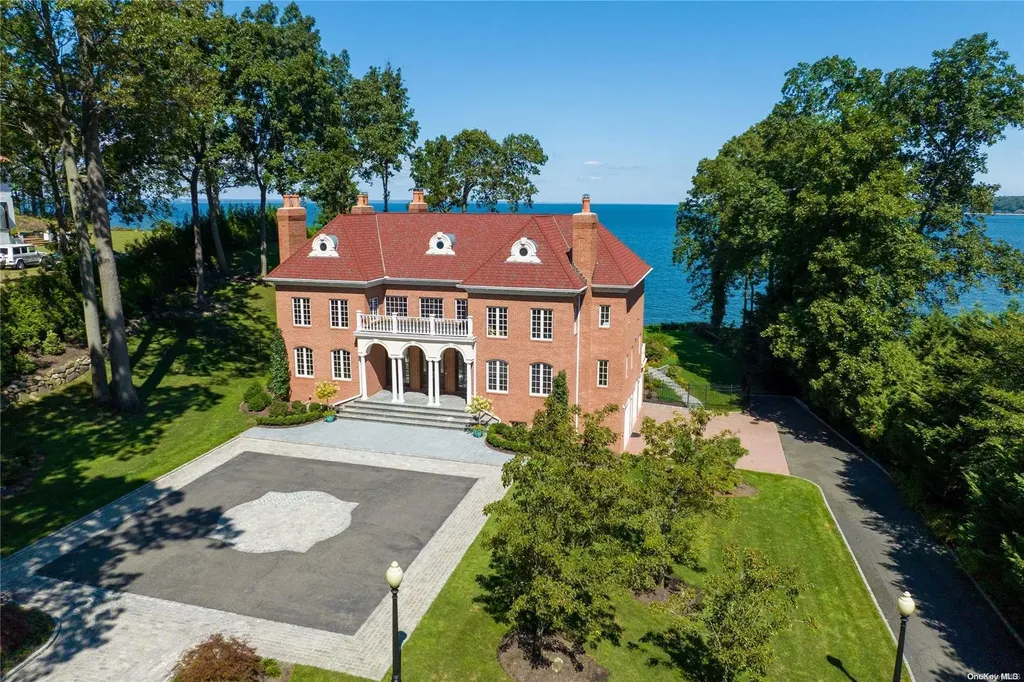 27 Sea Crest Drive Lloyd Harbor NY 11743