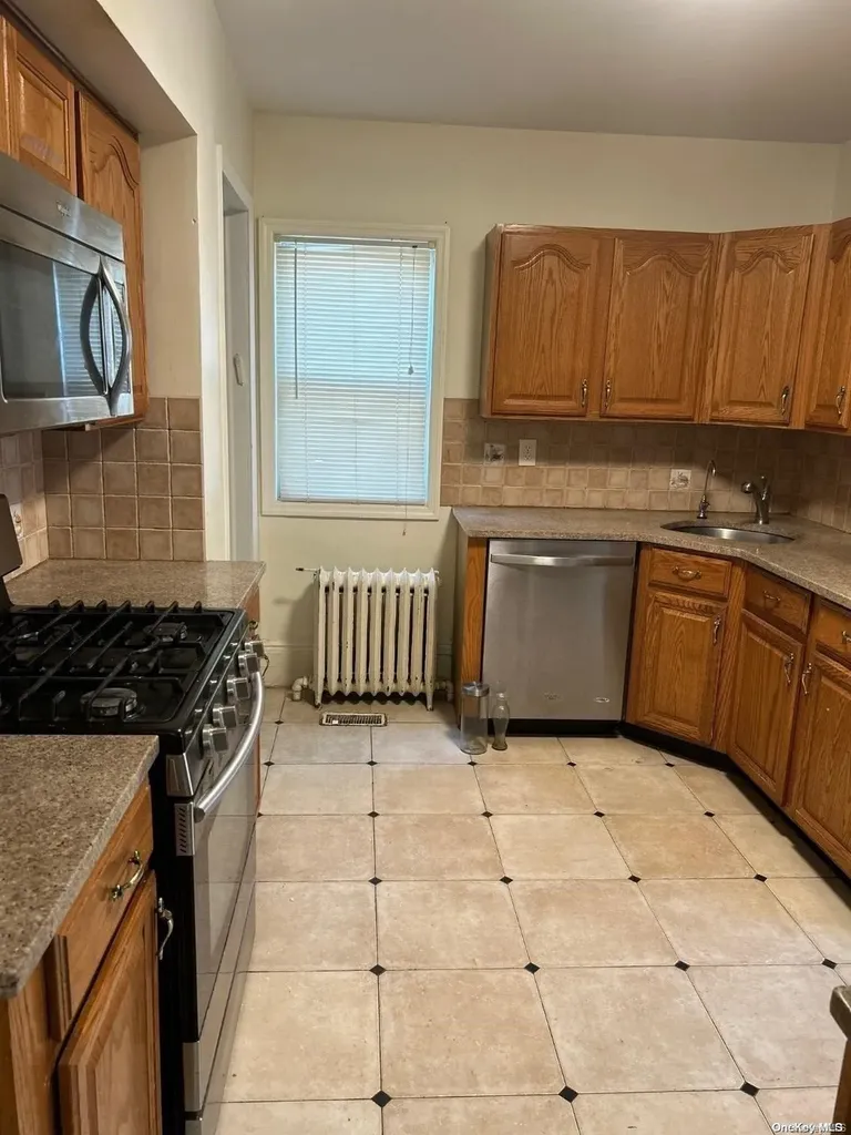 508 Monroe Street Cedarhurst NY 11516