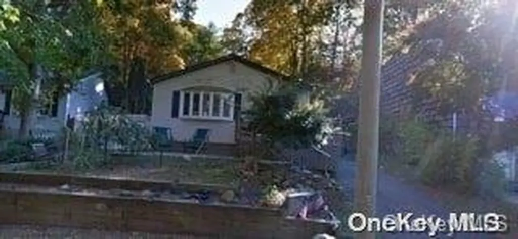 12 Hampton Road Brookhaven NY 11789