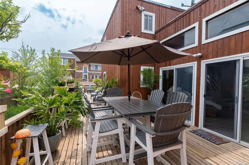 337 Dehnhoff Ocean Beach NY 11770