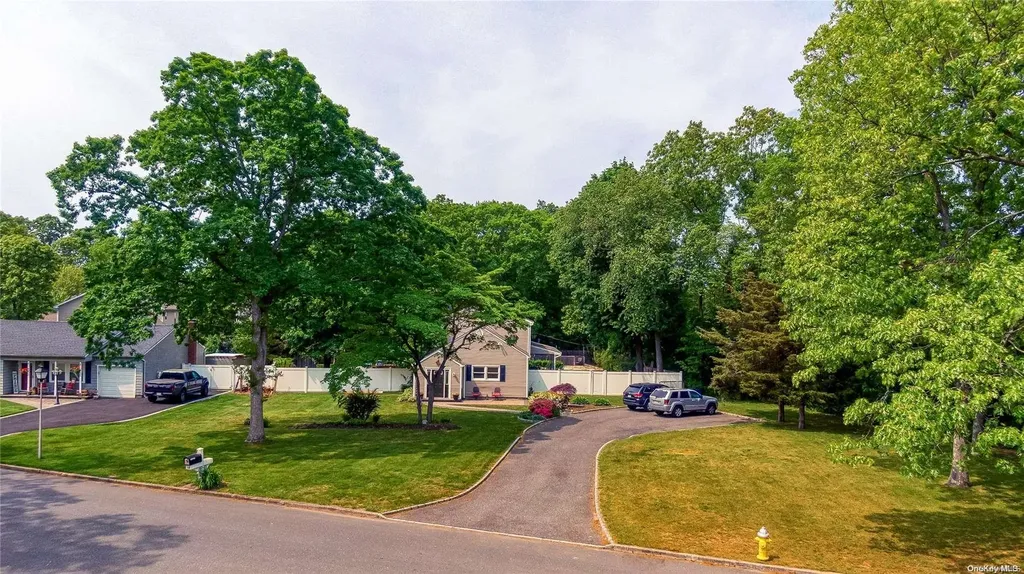 1 Hurtin Boulevard Smithtown NY 11787