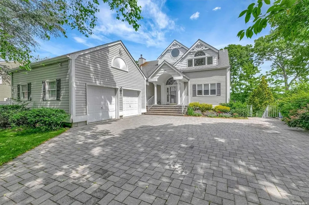 27 Riverside Avenue Mastic Beach NY 11951