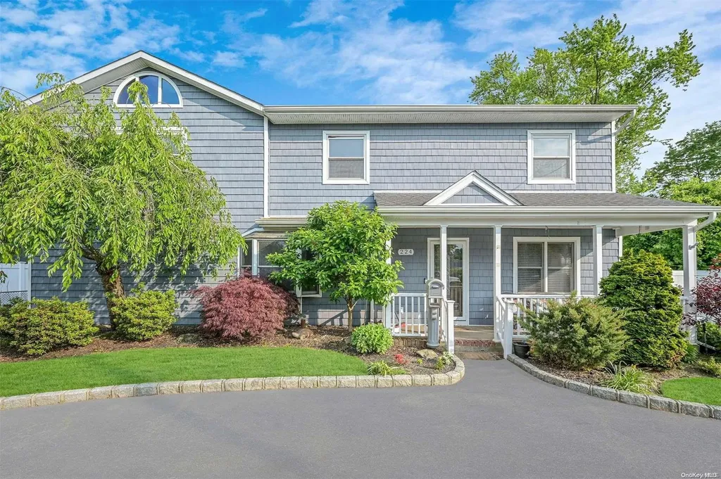 224 15th Street West Babylon NY 11704