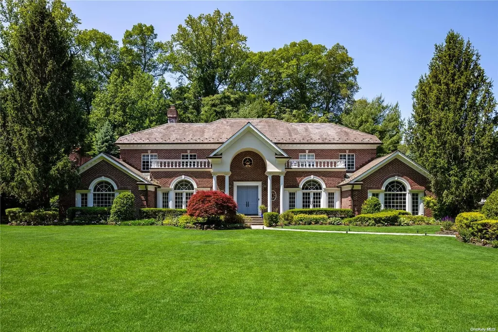 34 Walter Lane Manhasset NY 11030