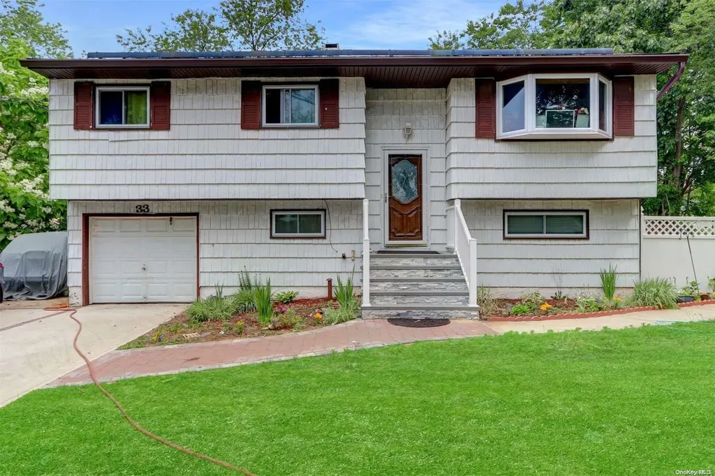 33 Claremont Avenue Bay Shore NY 11706