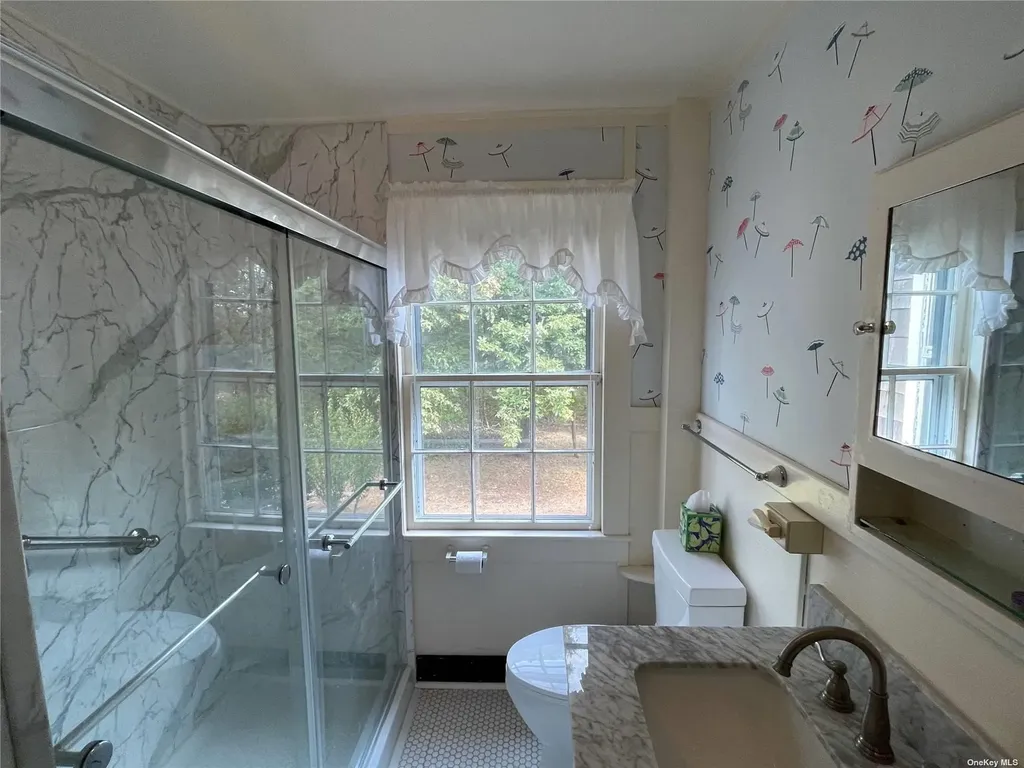 1695 Old Woods Path Southold NY 11971