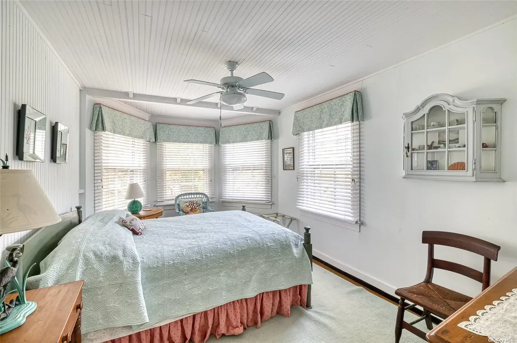1695 Old Woods Path Southold NY 11971