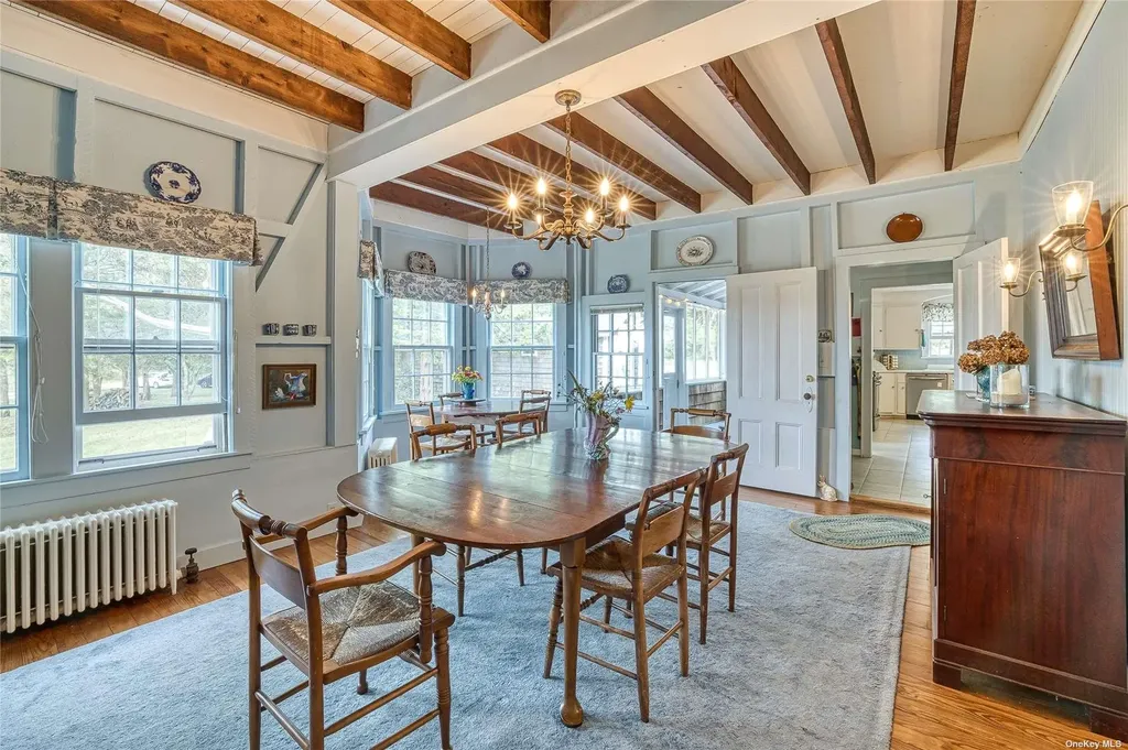 1695 Old Woods Path Southold NY 11971