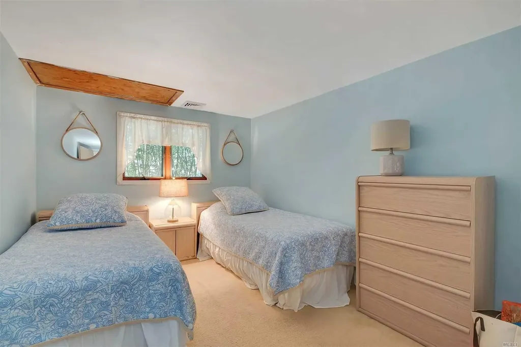 11A Oakhurst Road Hampton Bays NY 11946