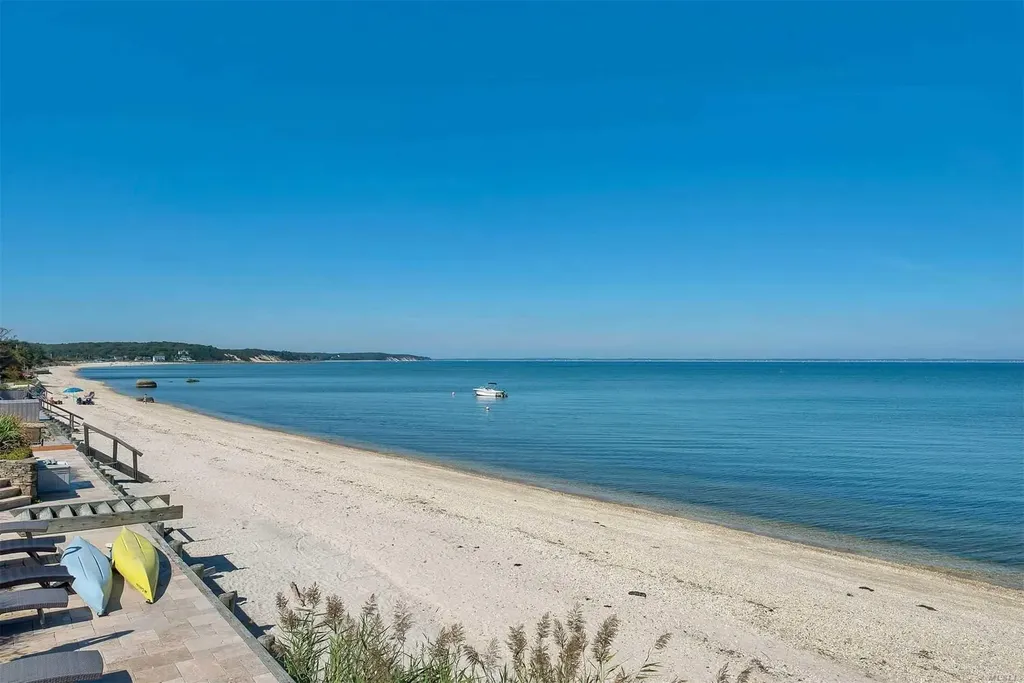 11A Oakhurst Road Hampton Bays NY 11946