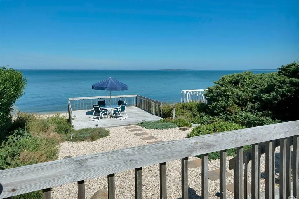 11A Oakhurst Road Hampton Bays NY 11946