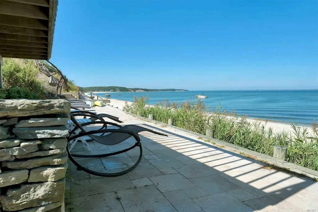 11A Oakhurst Road Hampton Bays NY 11946
