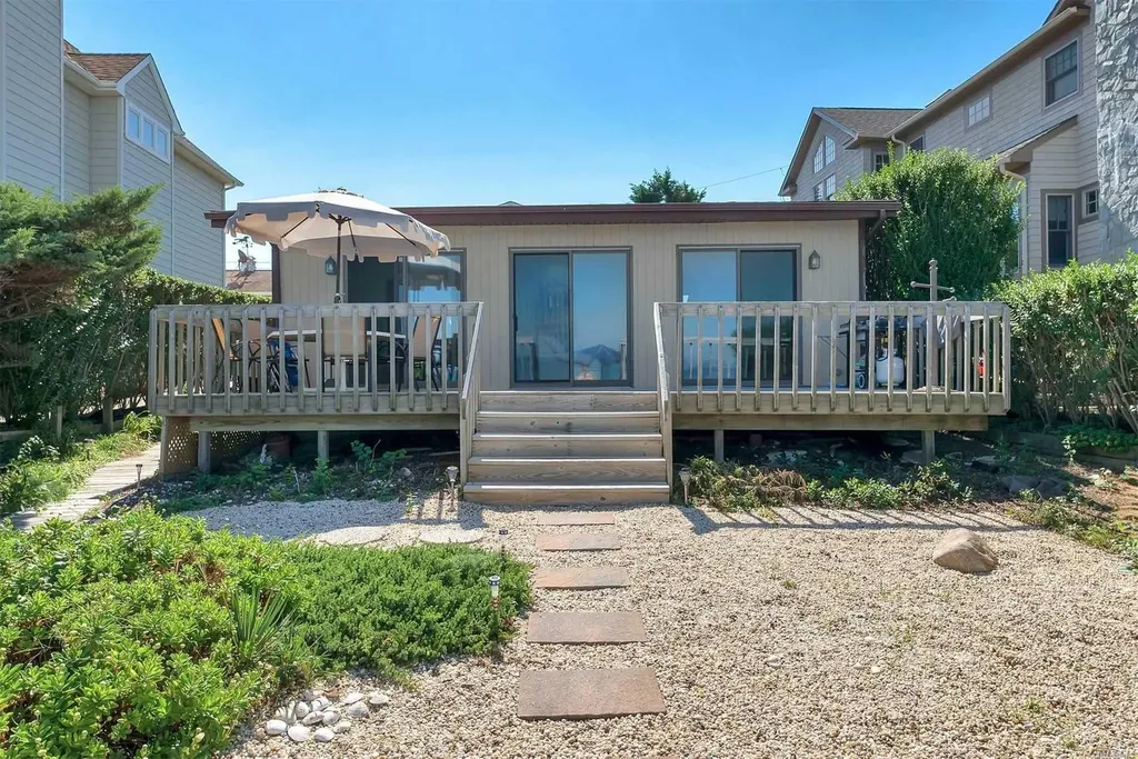 11A Oakhurst Road Hampton Bays NY 11946